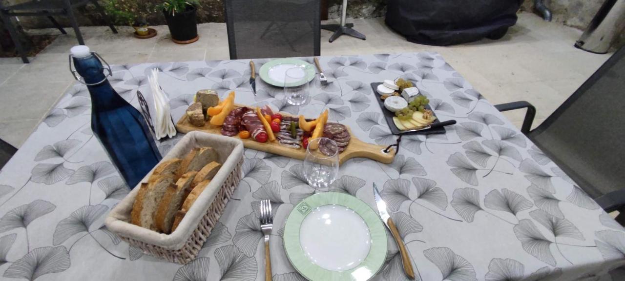 مبيت وإفطار Puygaillard-de-Quercy Domaine Les Garrigues المظهر الخارجي الصورة