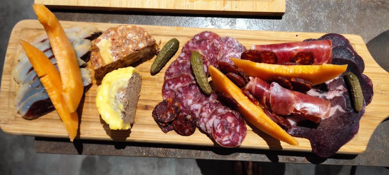 مبيت وإفطار Puygaillard-de-Quercy Domaine Les Garrigues المظهر الخارجي الصورة
